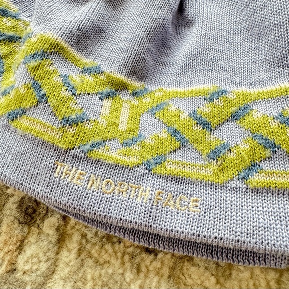 The North Face Wool Hat with Fleece Interior with PomPom - One Size - Picture 6 of 7